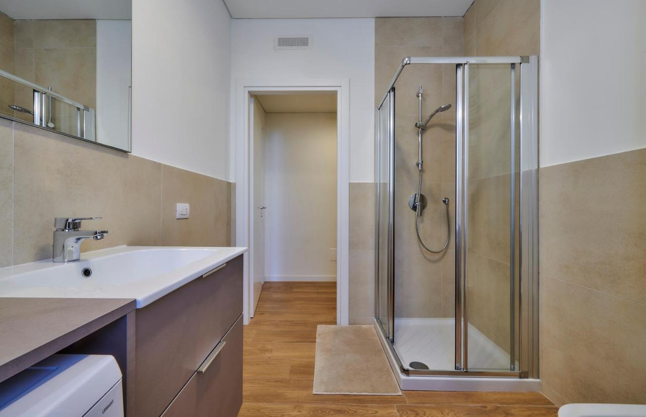 Lecco Lake Apartments Villa Liberty المظهر الخارجي الصورة