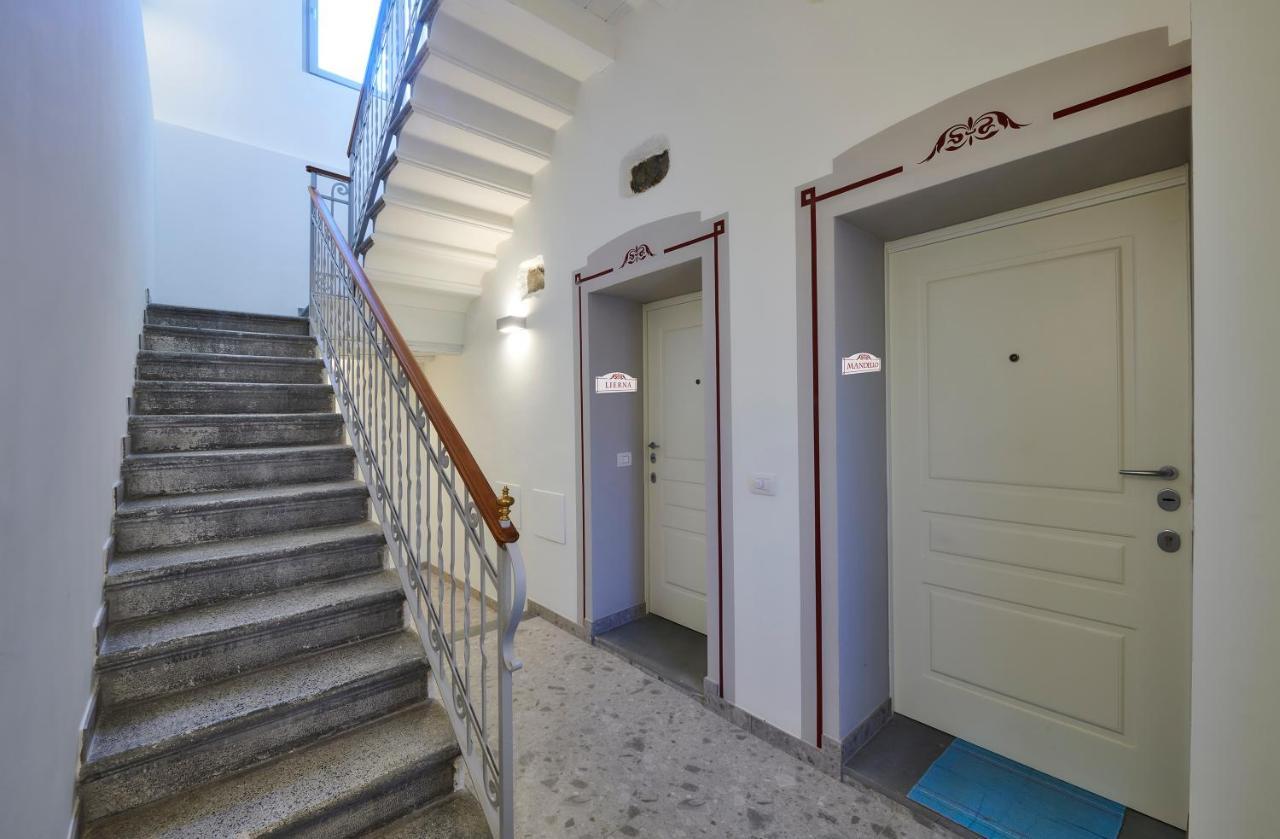 Lecco Lake Apartments Villa Liberty المظهر الخارجي الصورة